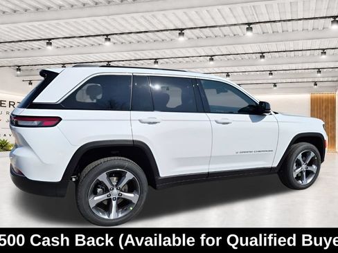 New 2026 Jeep Grand Cherokee Limited RWD image 10
