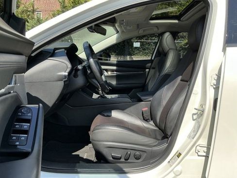 Used 2022 MAZDA MAZDA3 s image 10