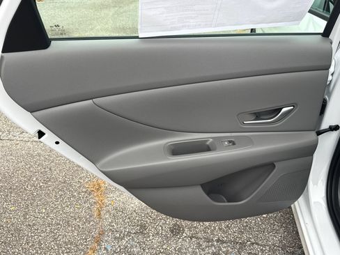 Used 2026 Hyundai Elantra Sport FWD image 21
