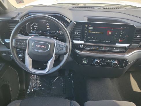 Used 2024 GMC Sierra 1500 SLE image 18