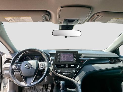 Used 2022 Toyota Camry SE FWD image 20