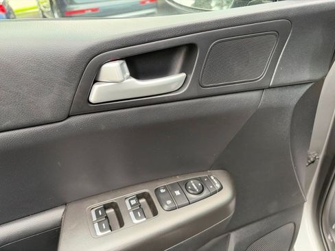 Used 2020 Kia Sportage S AWD/4WD image 14