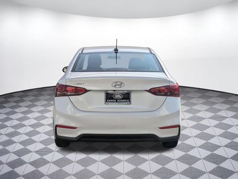 Used 2020 Hyundai Accent SEL FWD image 4