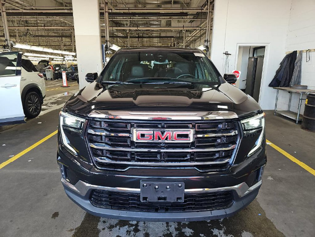 Used 2024 GMC Acadia Elevation w/ Luxury Package FWD image 2
