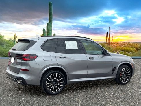 Used 2026 BMW X5 sDrive40i w/ M Sport Package RWD image 5