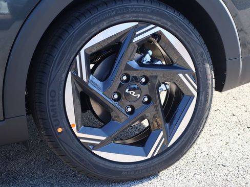 New 2025 Kia K4 EX image 39