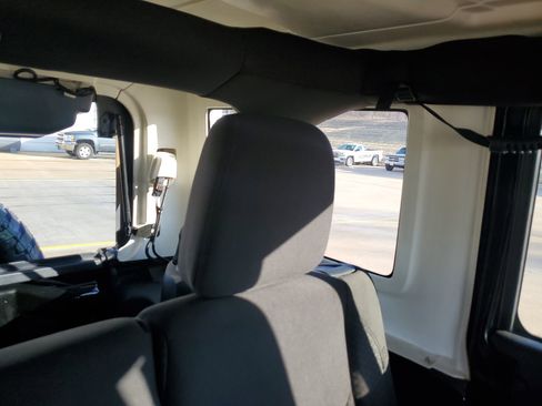 Used 2015 Jeep Wrangler Unlimited Sport w/ Quick Order Package 24S image 15