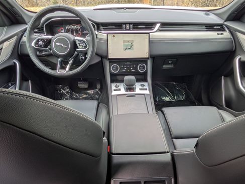 Used 2026 Jaguar F-PACE R-Dynamic S image 24