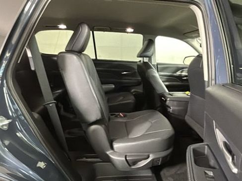Used 2024 Toyota Grand Highlander AWD image 30