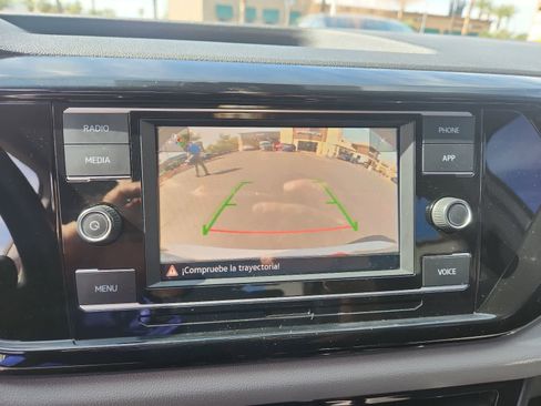 Used 2022 Volkswagen Taos S FWD image 4