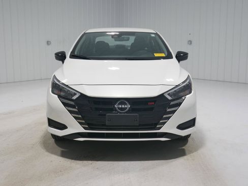 Used 2024 Nissan Versa SR w/ Electronics Package image 2