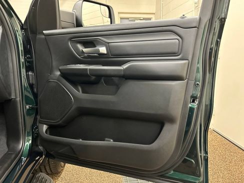 New 2026 RAM 1500 Express AWD/4WD image 16