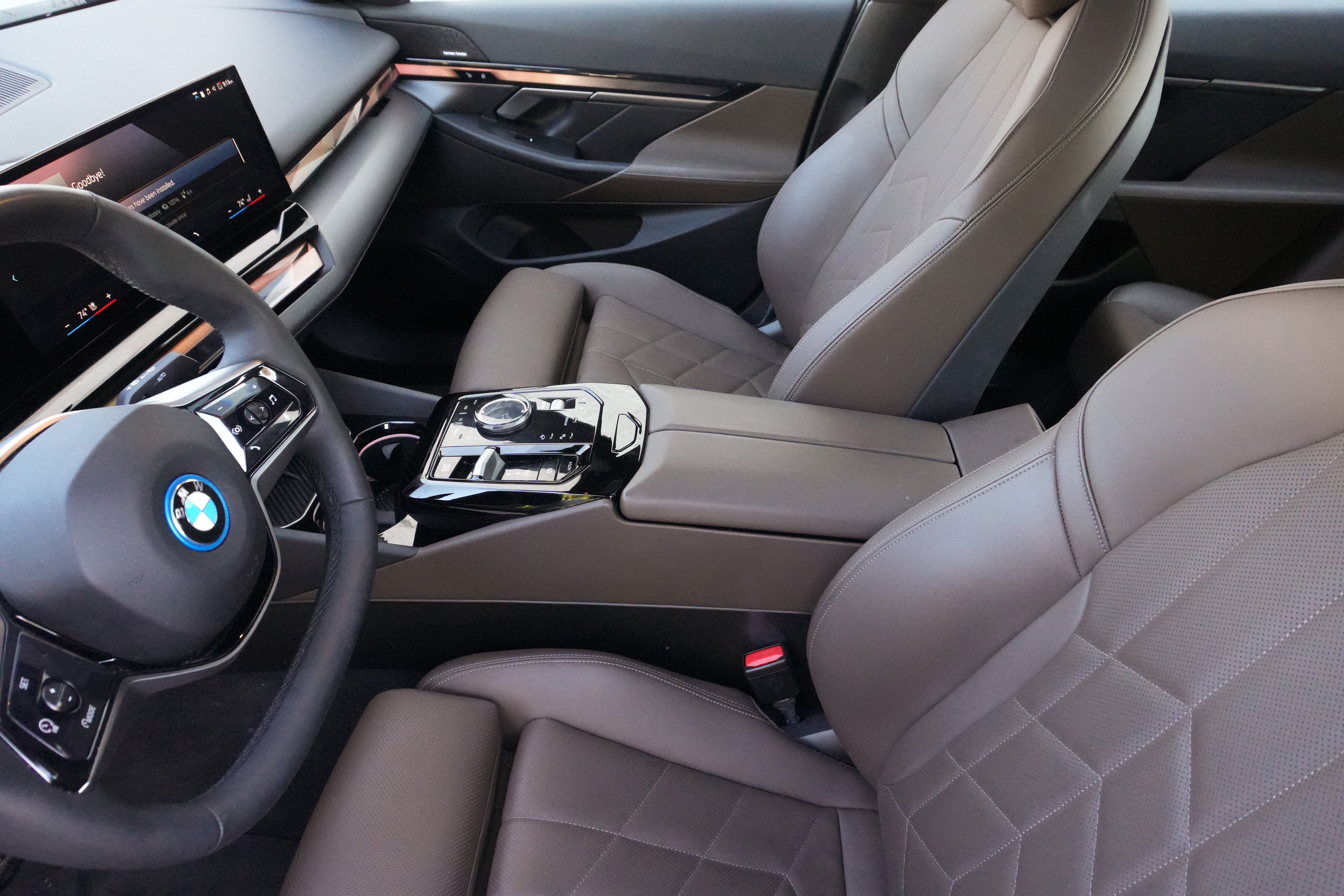 Certified 2024 BMW i5 eDrive40i w/ Premium Package RWD image 12