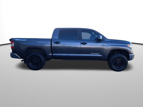 Used 2017 Toyota Tundra SR5 image 7