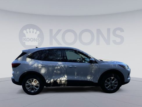 New 2025 Ford Escape Active w/ Cold Weather Package image 8