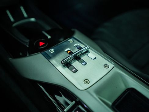 Certified 2025 Ferrari 12Cilindri RWD image 34
