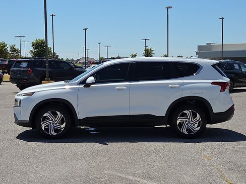 Used 2023 Hyundai Santa Fe SE FWD image 3