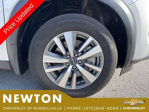 Used 2025 Nissan Pathfinder SL AWD/4WD image 57