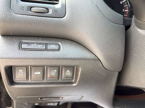 Used 2014 Nissan Altima 2.5 SL w/ Technology Package FWD image 18