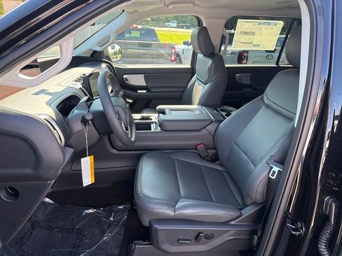 New 2026 Ford Expedition Active RWD image 16