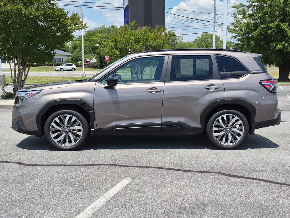 Used 2025 Subaru Forester Touring w/ Popular Package - Touring AWD/4WD image 6