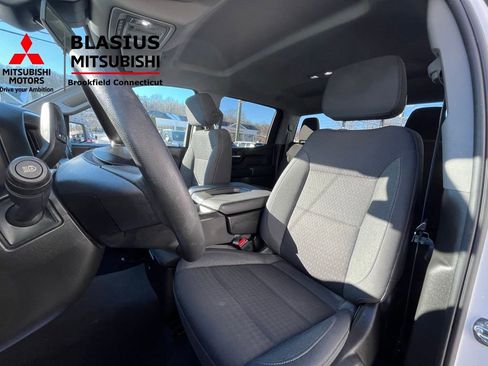 Used 2023 Chevrolet Silverado 1500 Custom image 10