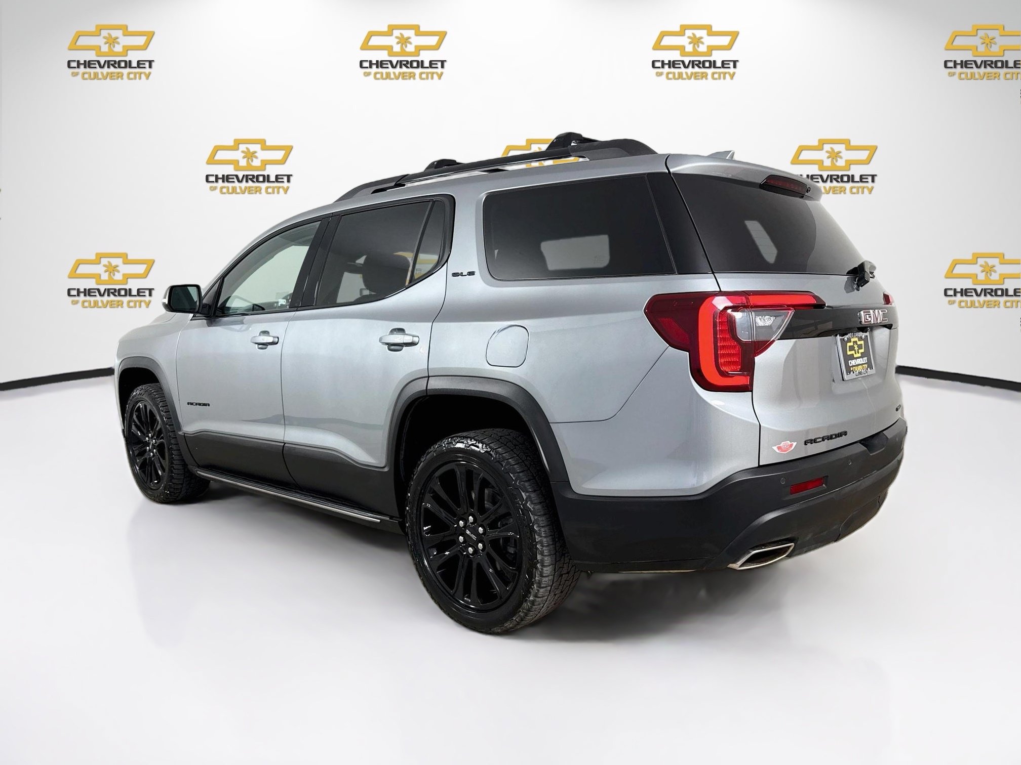 Used 2023 GMC Acadia SLE w/ Driver Convenience Package AWD/4WD image 6