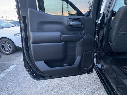 Used 2022 Chevrolet Silverado 1500 Custom image 17