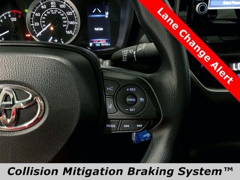 Used 2022 Toyota Corolla LE FWD image 11