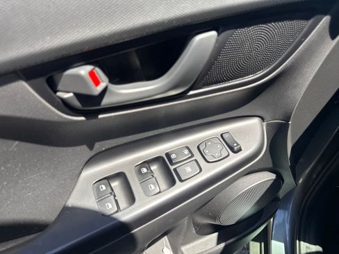 Used 2021 Hyundai Kona SE AWD/4WD image 17