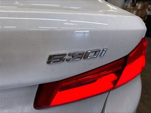 Used 2017 BMW 530i RWD image 11