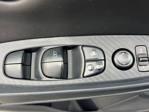 Used 2023 Nissan Sentra SV image 11