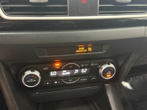 Used 2016 MAZDA MAZDA3 i Touring w/ Popular Equipment Package FWD image 29