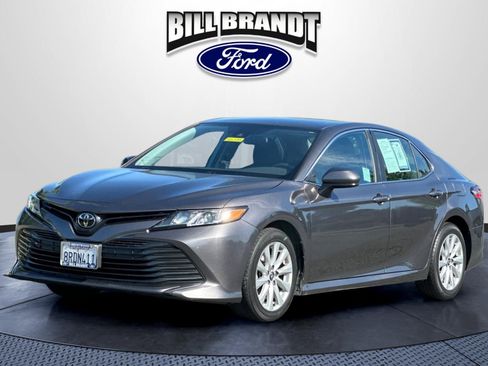 Used 2020 Toyota Camry LE FWD image 7