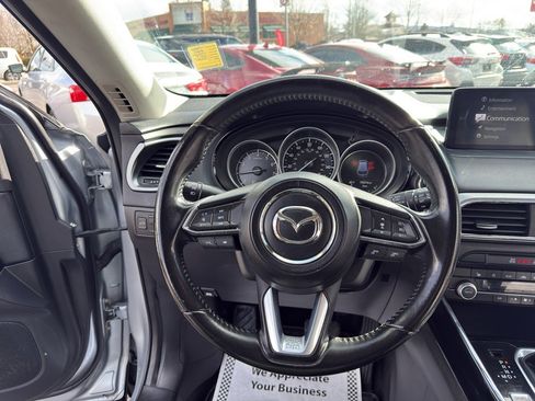 Used 2022 MAZDA CX-9 Touring image 22