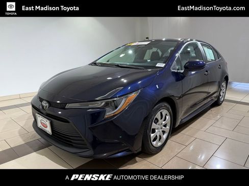 Certified 2023 Toyota Corolla LE image 1