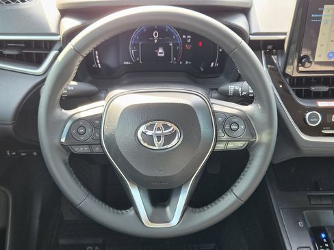 Used 2026 Toyota Corolla Cross LE FWD image 15