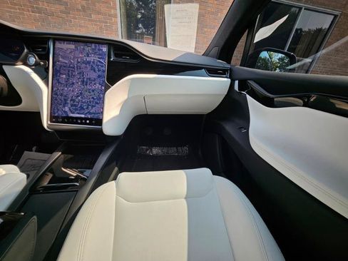 Used 2021 Tesla Model X Long Range AWD/4WD image 59