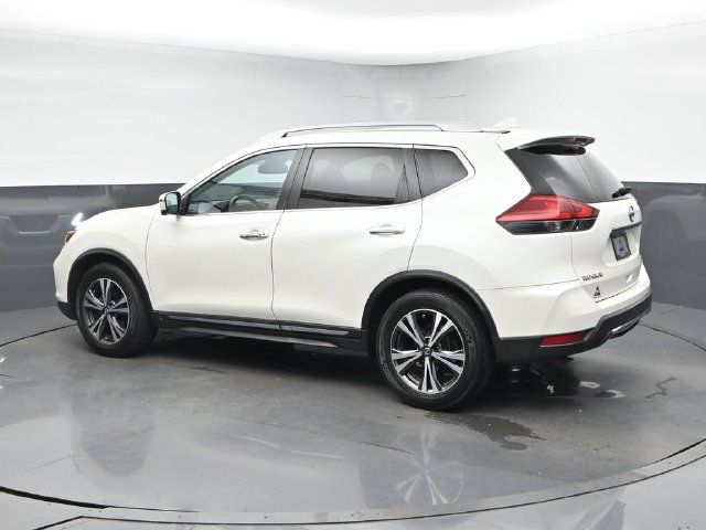 Used 2017 Nissan Rogue SL w/ SL Premium Package FWD image 6