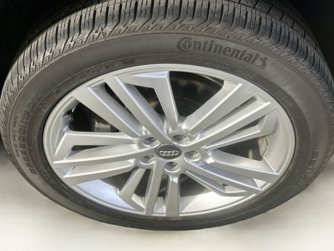 Used 2018 Audi Q5 2.0T Premium Plus w/ Premium Plus Package AWD/4WD image 11