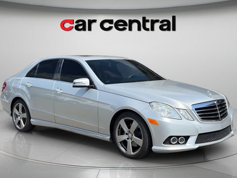 Used 2010 Mercedes-Benz E 350 Sedan image 8