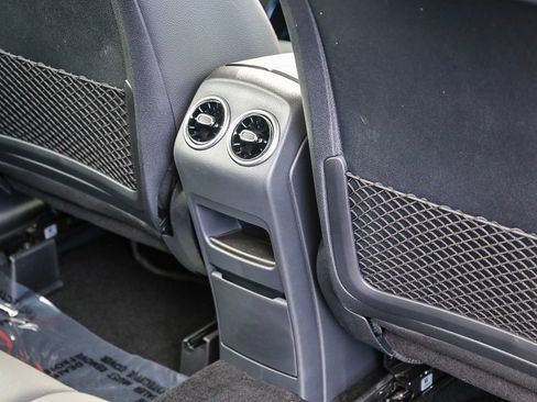 Used 2025 Mercedes-Benz GLB 35 AMG 4MATIC image 23