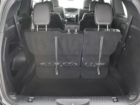 Used 2023 Chrysler Pacifica Touring-L w/ S Appearance Package image 28