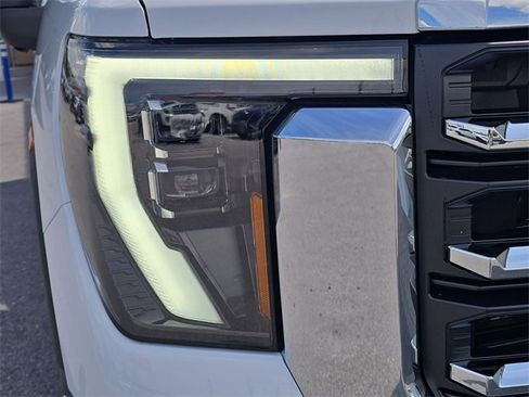 New 2025 GMC Sierra 2500 SLT w/ SLT Premium Package image 11