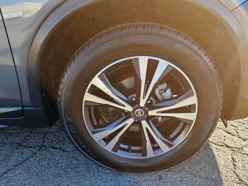 Used 2018 Nissan Rogue SL w/ Premium Package AWD/4WD image 5