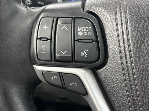 Used 2019 Toyota Highlander XLE AWD/4WD image 51