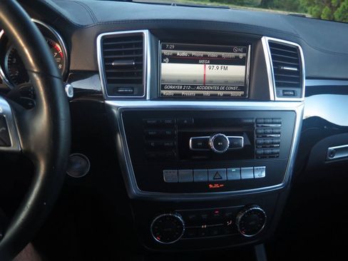 Used 2016 Mercedes-Benz GL 450 4MATIC image 8