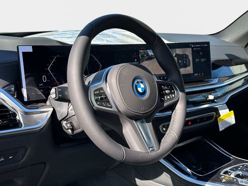 New 2026 BMW X5 xDrive50e w/ M Sport Package image 28