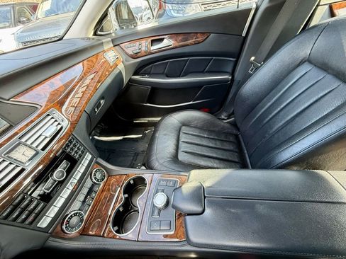 Used 2013 Mercedes-Benz CLS 550 4MATIC image 24