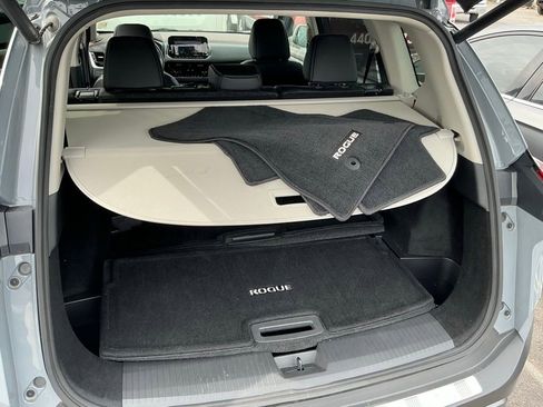 Used 2023 Nissan Rogue SL w/ SL Premium Package FWD image 10